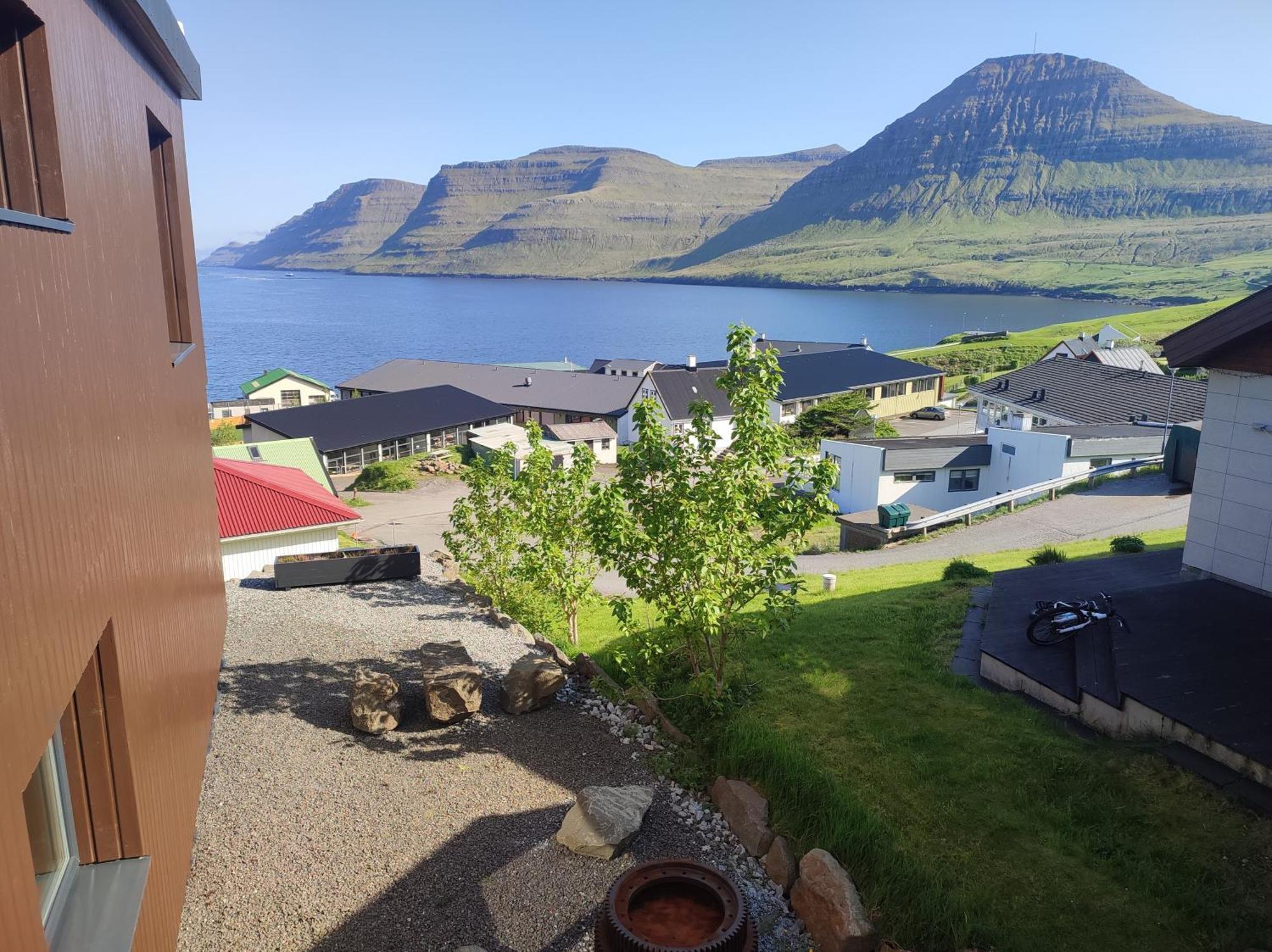 Gøtugjógv Log House Apartamento Exterior foto