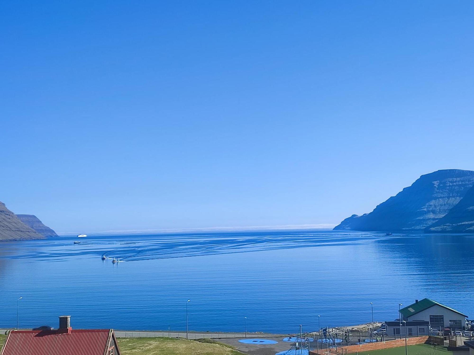 Gøtugjógv Log House Apartamento Exterior foto