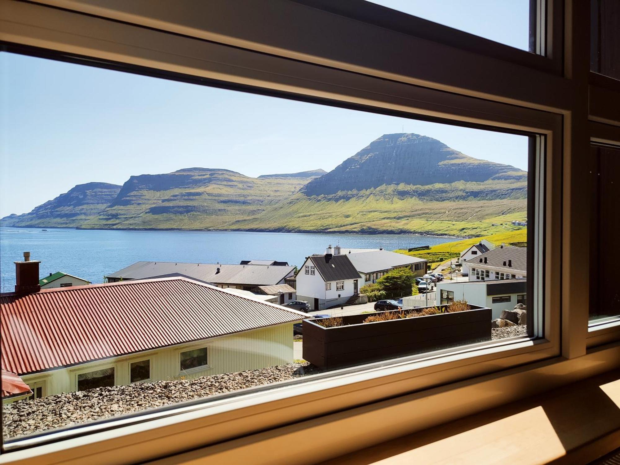 Gøtugjógv Log House Apartamento Exterior foto