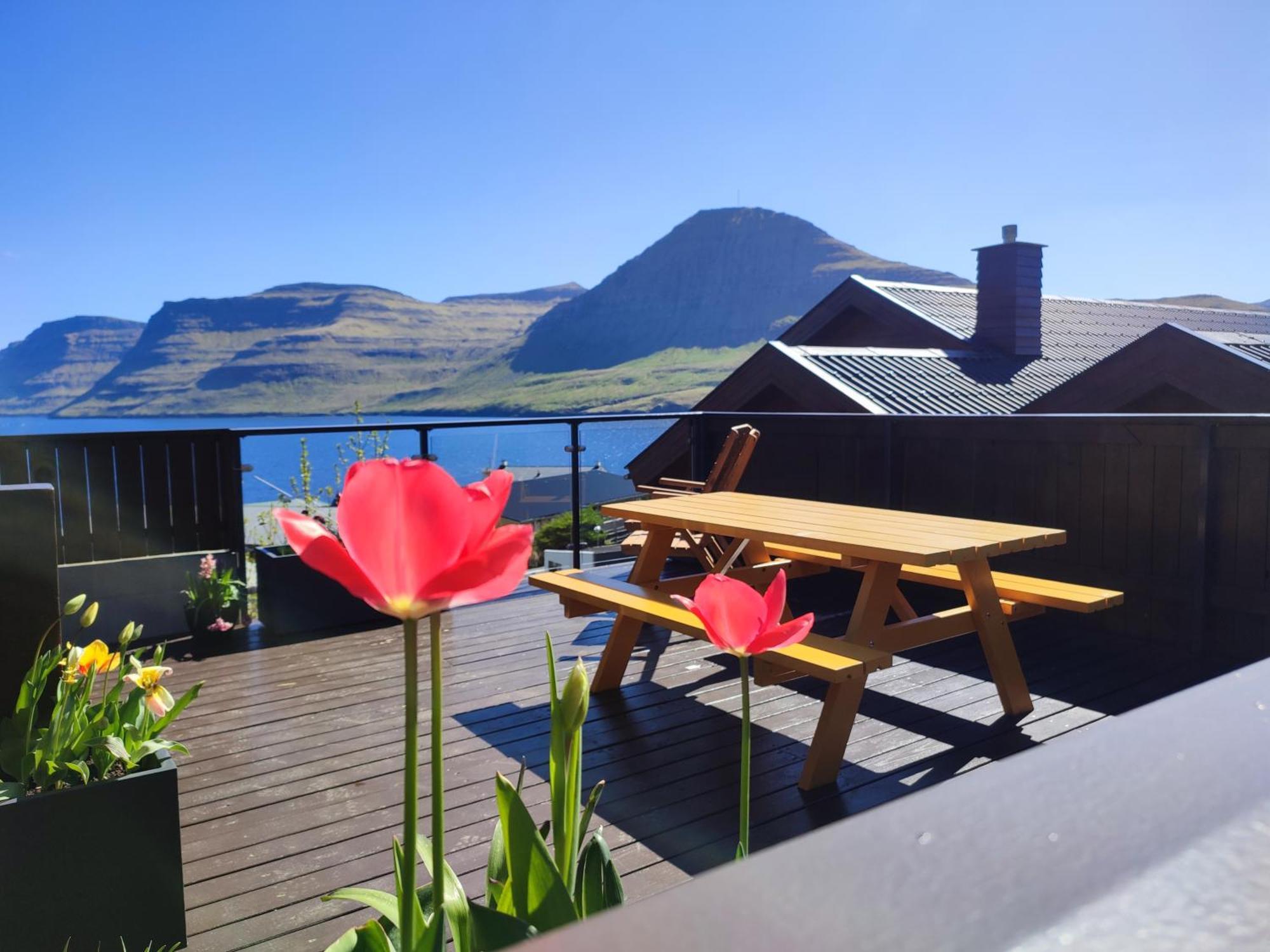 Gøtugjógv Log House Apartamento Exterior foto