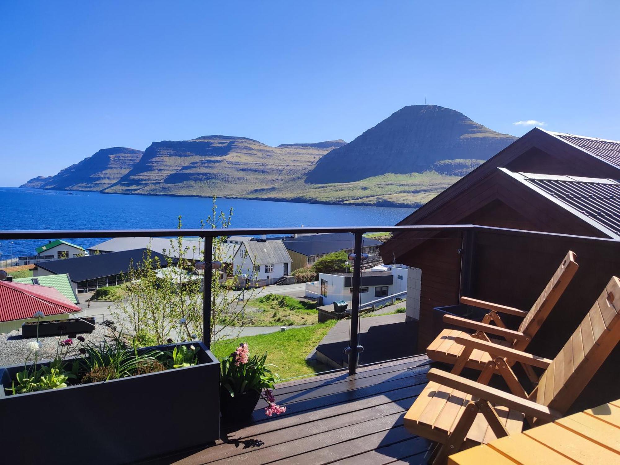 Gøtugjógv Log House Apartamento Exterior foto