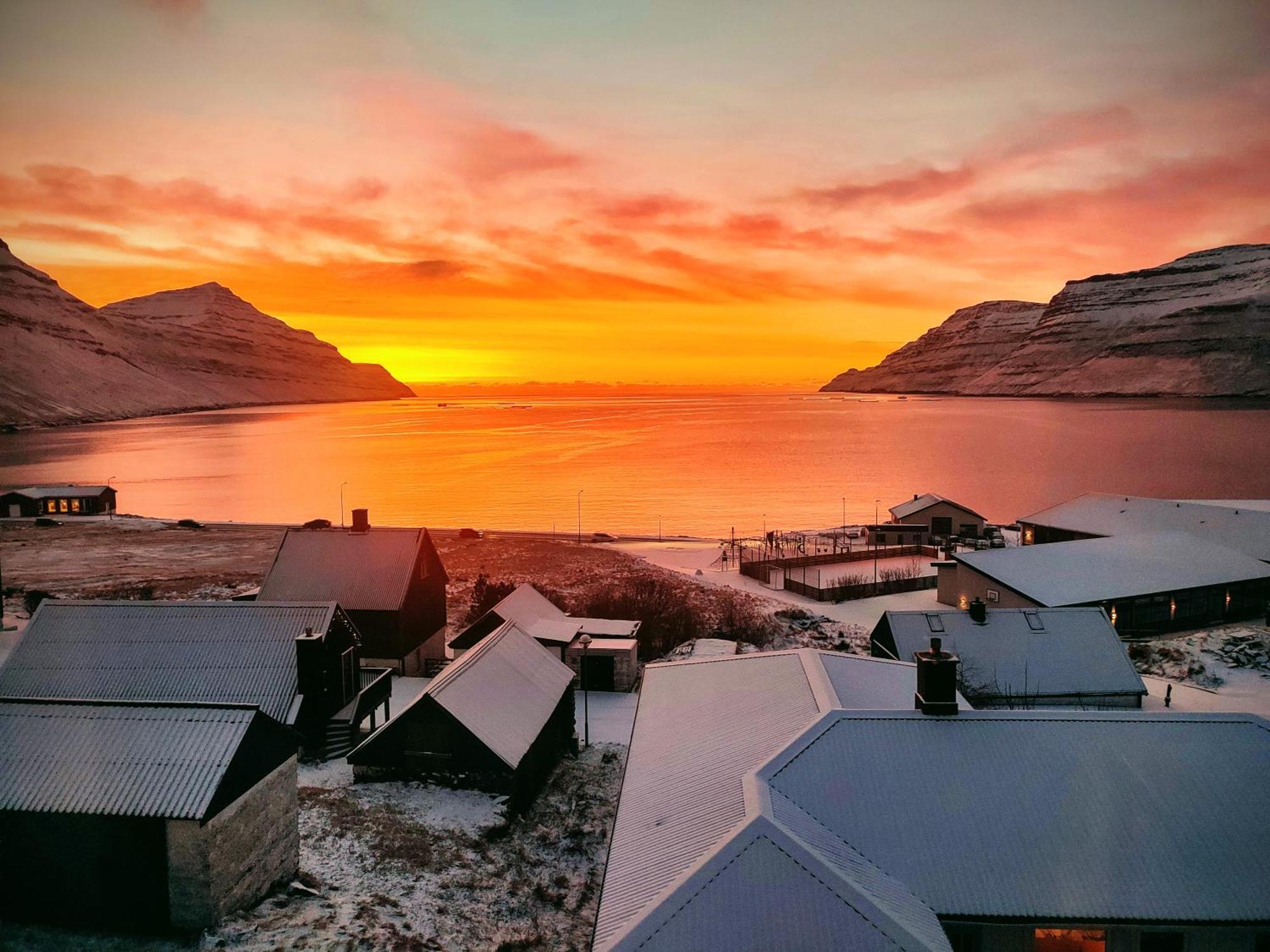 Gøtugjógv Log House Apartamento Exterior foto