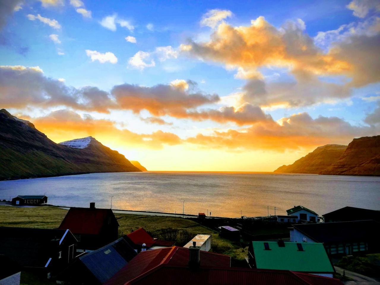 Gøtugjógv Log House Apartamento Exterior foto